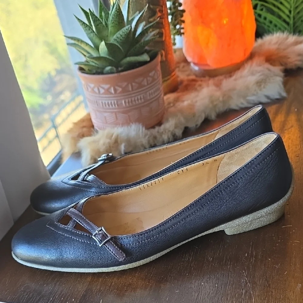 Salvatore Ferragamo Black Leather Mary Jane Ballet Flats Loafers 7.5